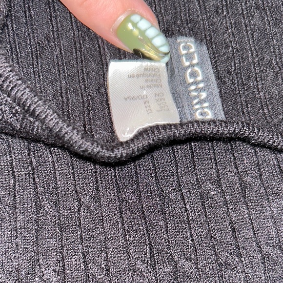 Black Long Sleeve Ribbed Top - Picture 5 of 5